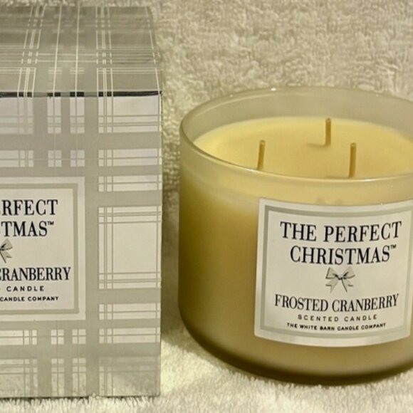NWT! White Barn The Perfect Christmas Frosted Cranberry 3-Wick Candle - Picture 1 of 2